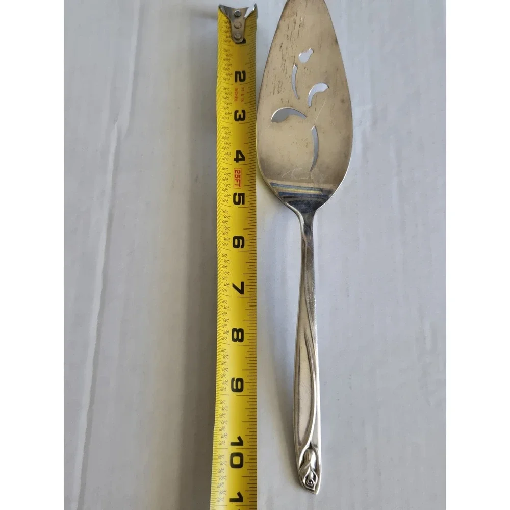 Vintage‎ International Deepsilver Anniversary Rose Cake Pie Server Silver Plate